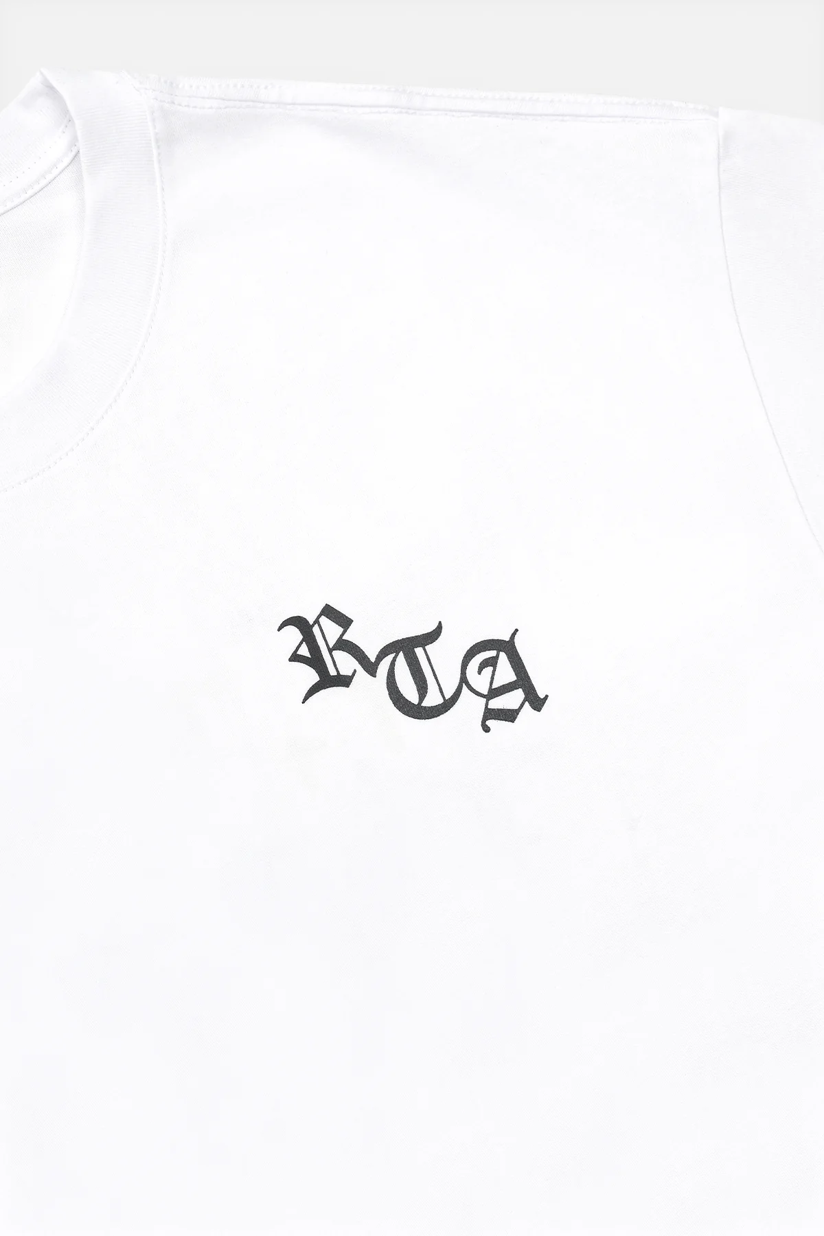 COLIN OVERSIZED SHORT SLEEVE TEE | WHITE OLD ENGLISH NY - Image 3