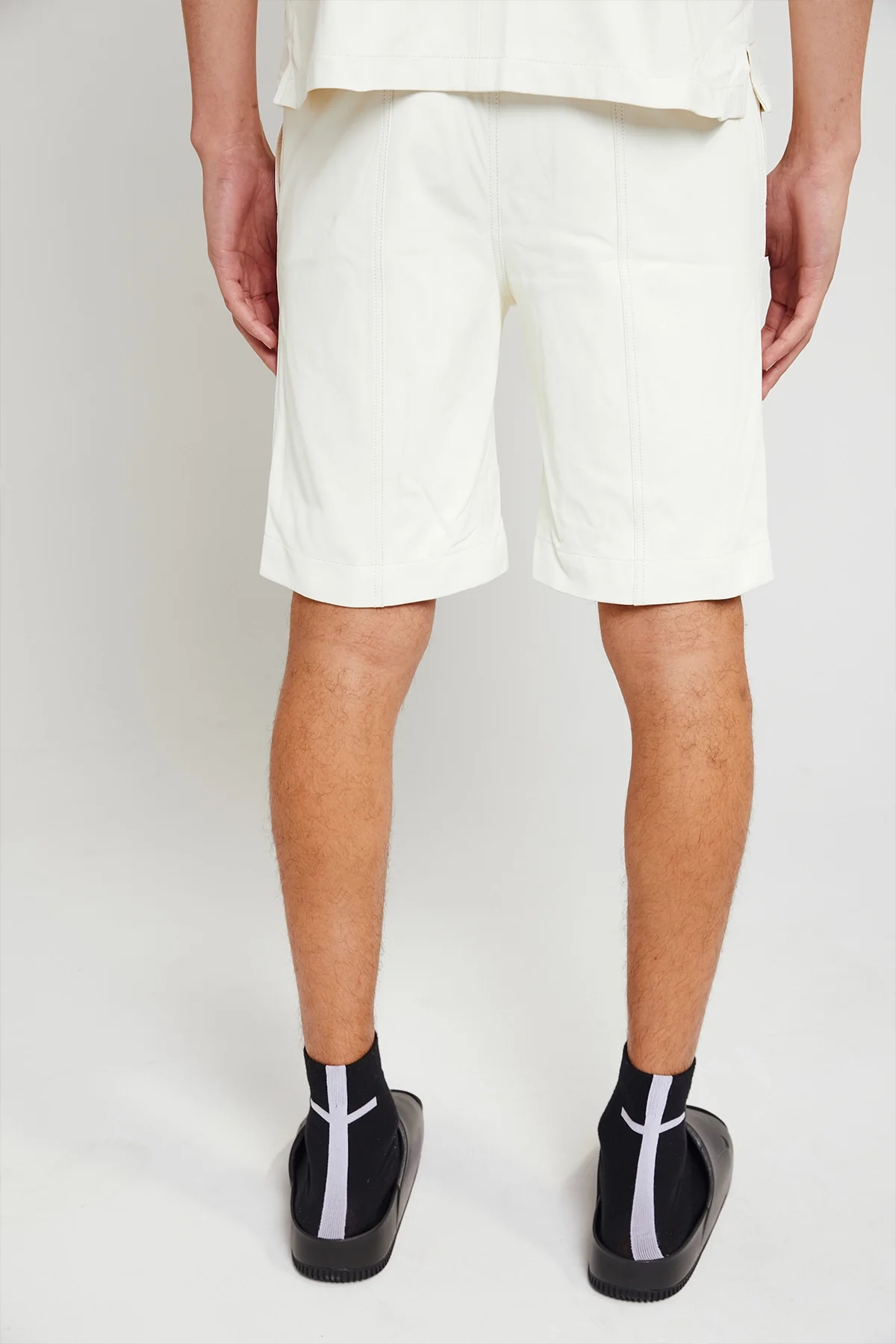 LEATHER SHORT | WHITE - Image 5