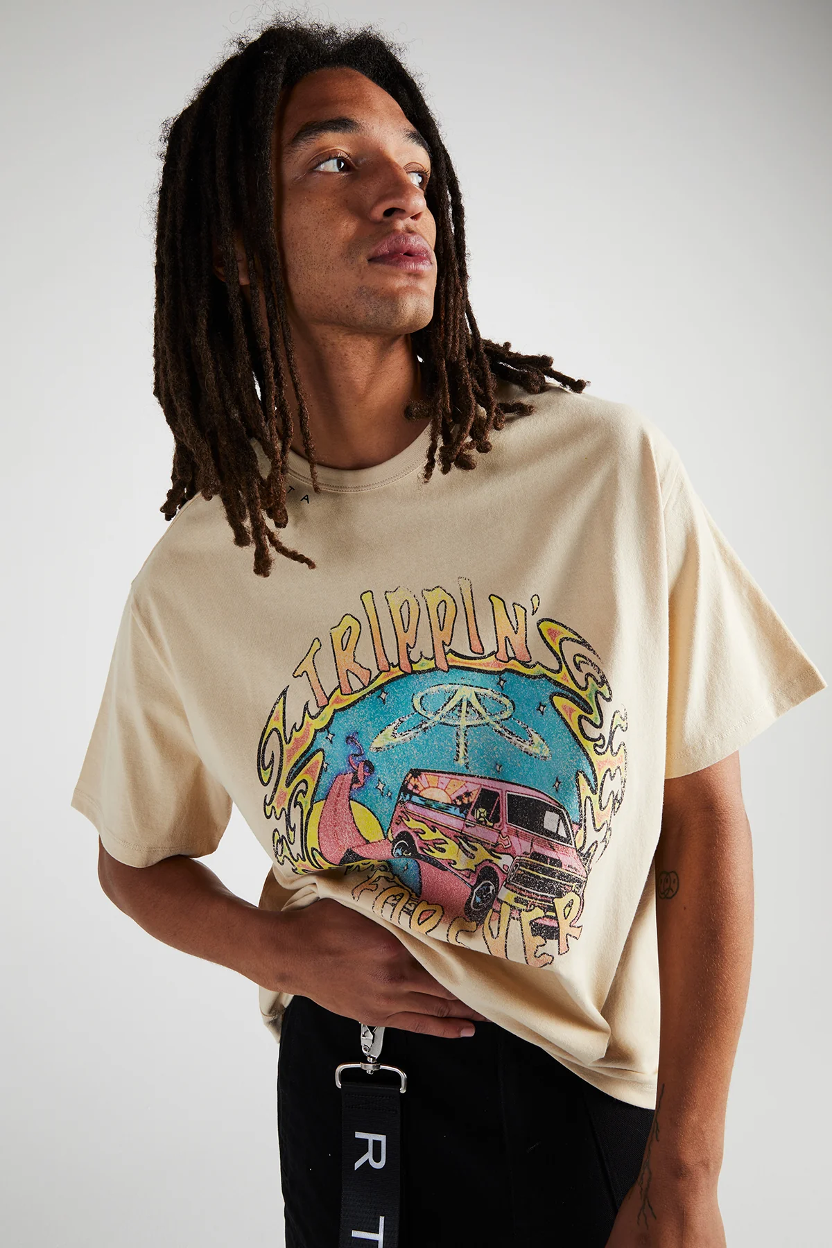OVERSIZED TEE | TRIPPING FOREVER - Image 6