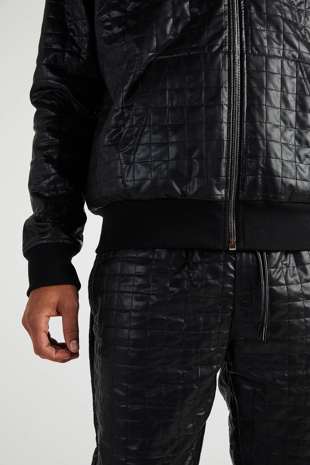OWEN SWEATPANT |  BLACK QUILTED - Image 6