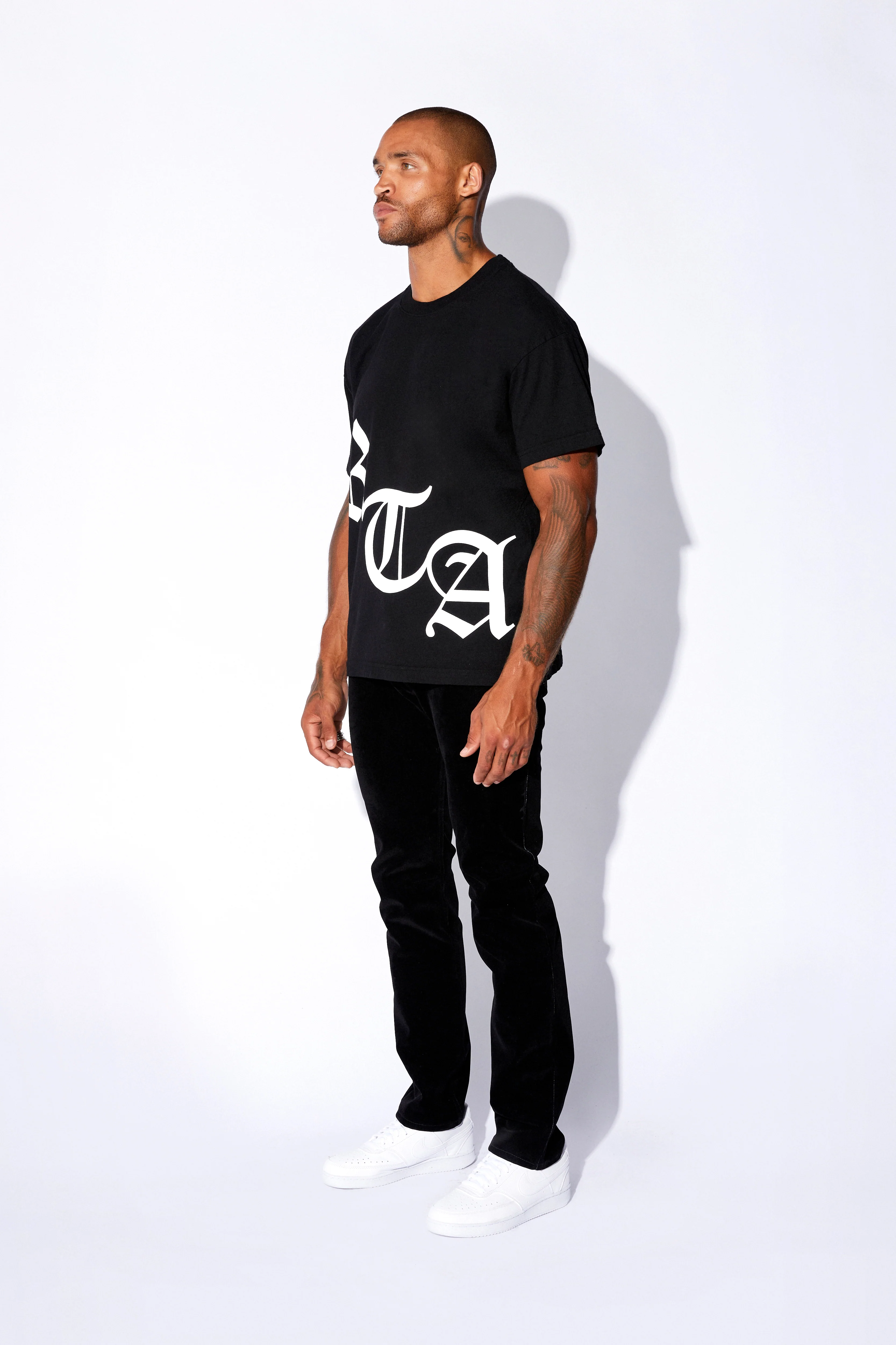 SHORT SLEEVE TEE | BLACK OLD ENGLISH - Image 3