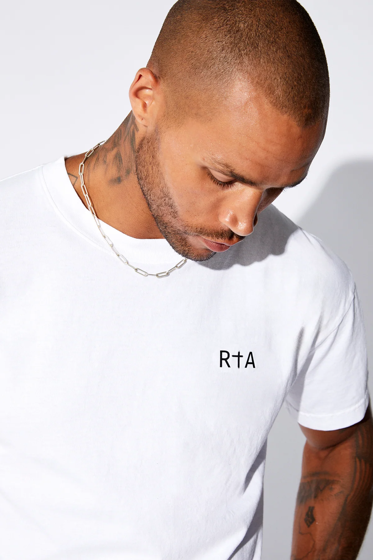 COLIN SHORT SLEEVE TEE | WHITE CHEST LOGO - Image 4