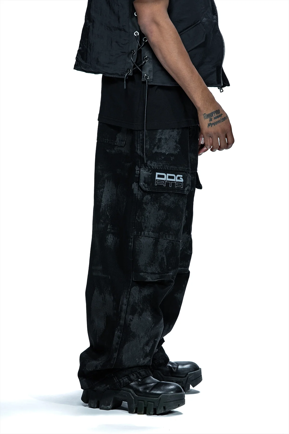 WYLIE CARGO JEAN | BLACK WAX COATED DDG - Image 7